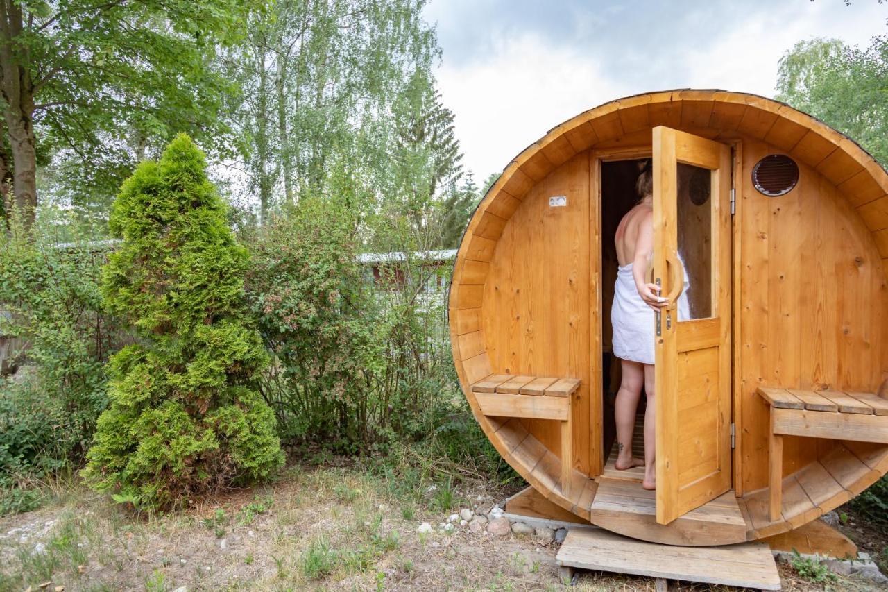 Gemutliches Tinyhouse Bungalow Mit Kamin & Sauna Am See Joachimsthal Exteriör bild